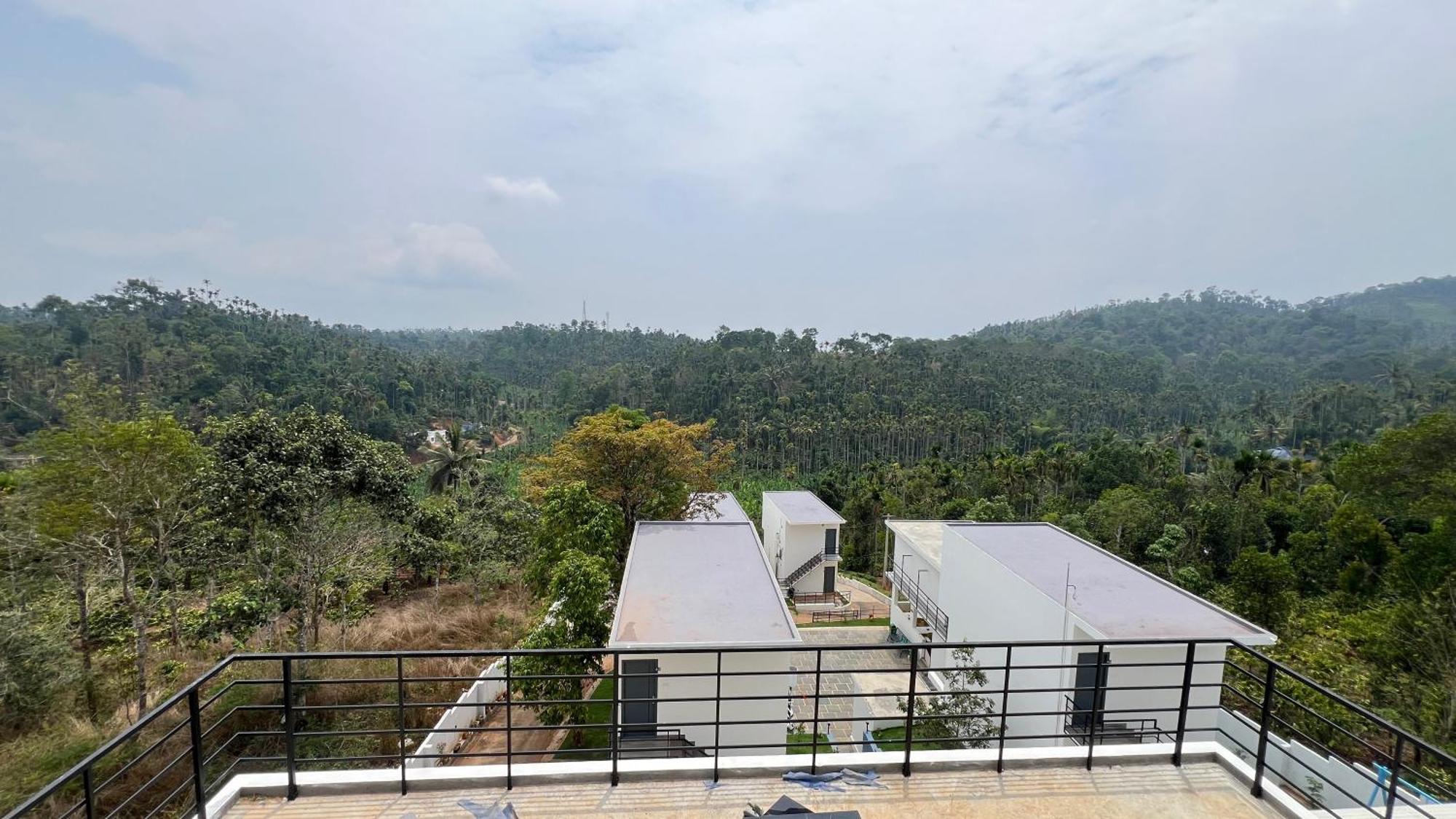 Aura Safari Hotel Vaduvanchal Exterior photo