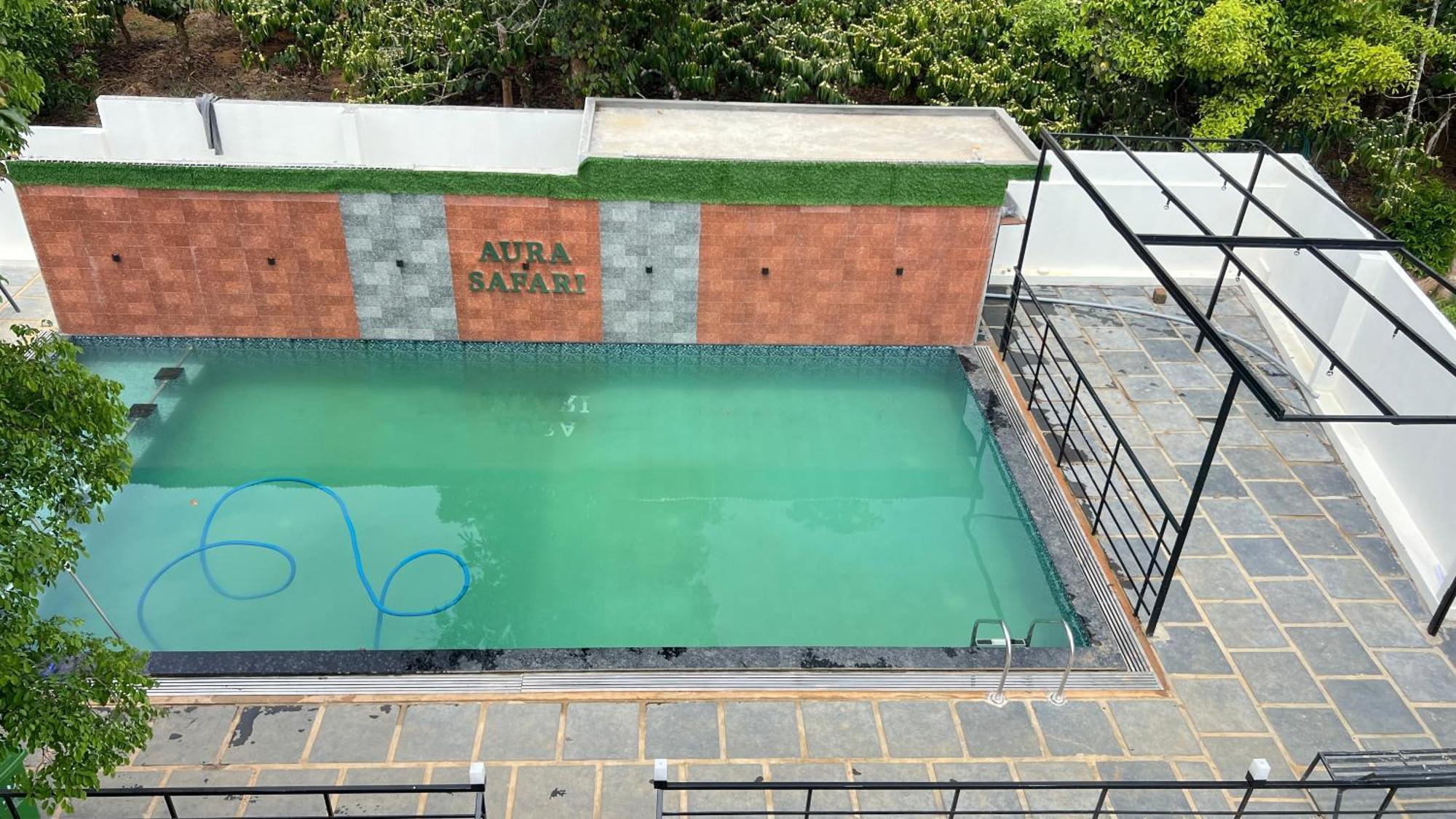 Aura Safari Hotel Vaduvanchal Exterior photo